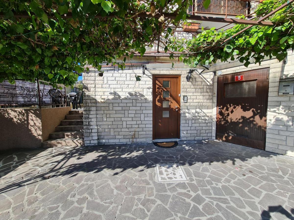 Апартаменты Apartma Pina Изола Экстерьер фото