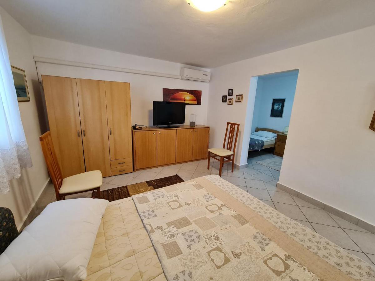Апартаменты Apartma Pina Изола Экстерьер фото