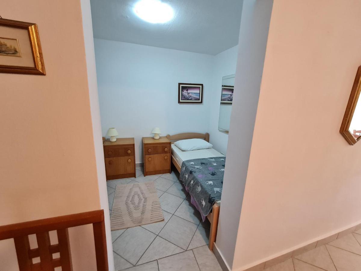 Апартаменты Apartma Pina Изола Экстерьер фото